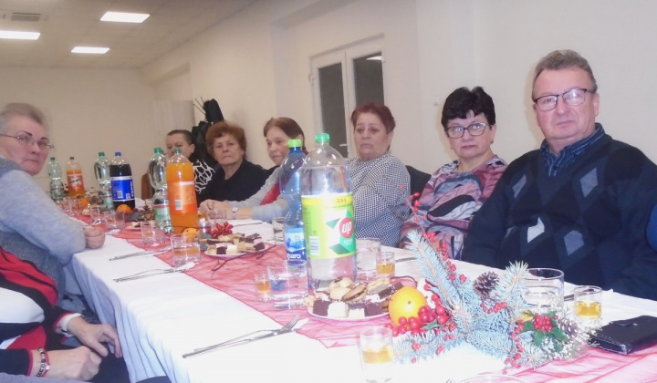 Mikuláš obdaroval aj seniorov  Mikuláš obdaroval aj seniorov