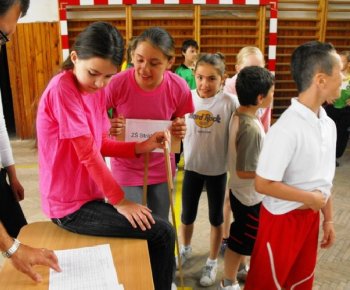 Športová olympiáda v škole (foto Ján Serbák)