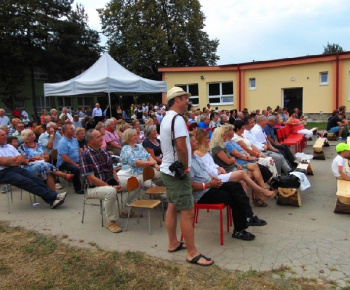 Asfaltovanie cesty na cintorín