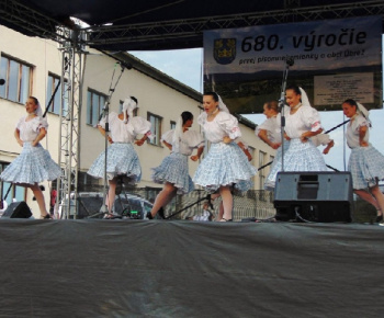 Asfaltovanie cesty na cintorín