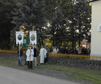 Chodník pri detskom ihrisku